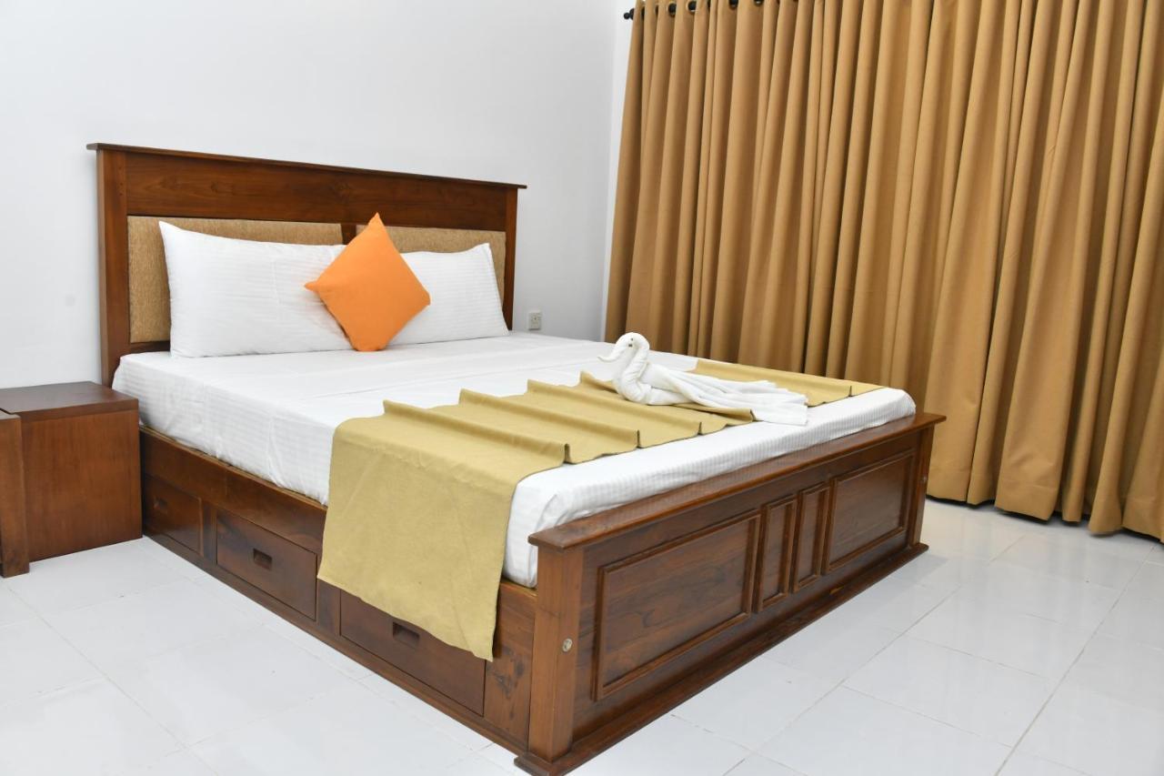 Bed and Breakfast Urban Deck Colombo Exterior foto