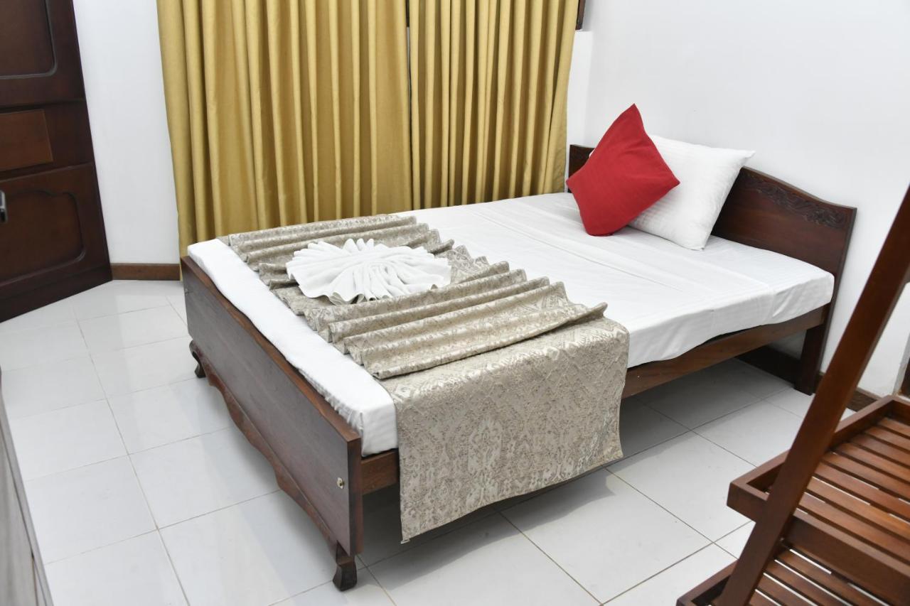 Bed and Breakfast Urban Deck Colombo Exterior foto