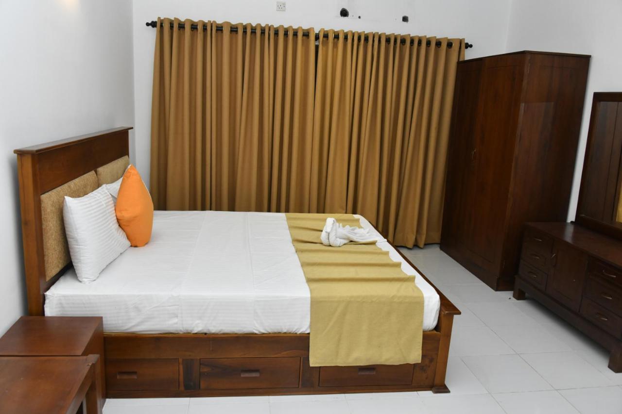 Bed and Breakfast Urban Deck Colombo Exterior foto